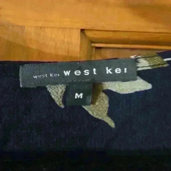 Navy Flower Printed Top - Picture 4 of 8